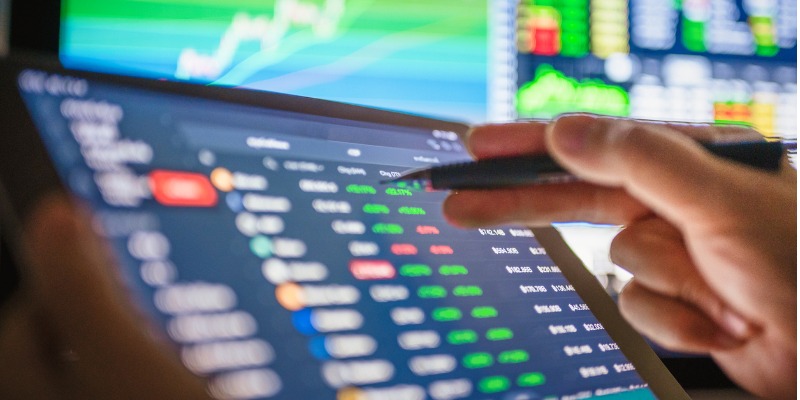 I Suck at Trading Stocks